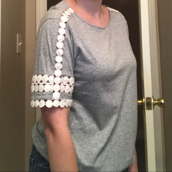 Women's Summer Top - Picture 2 of 10